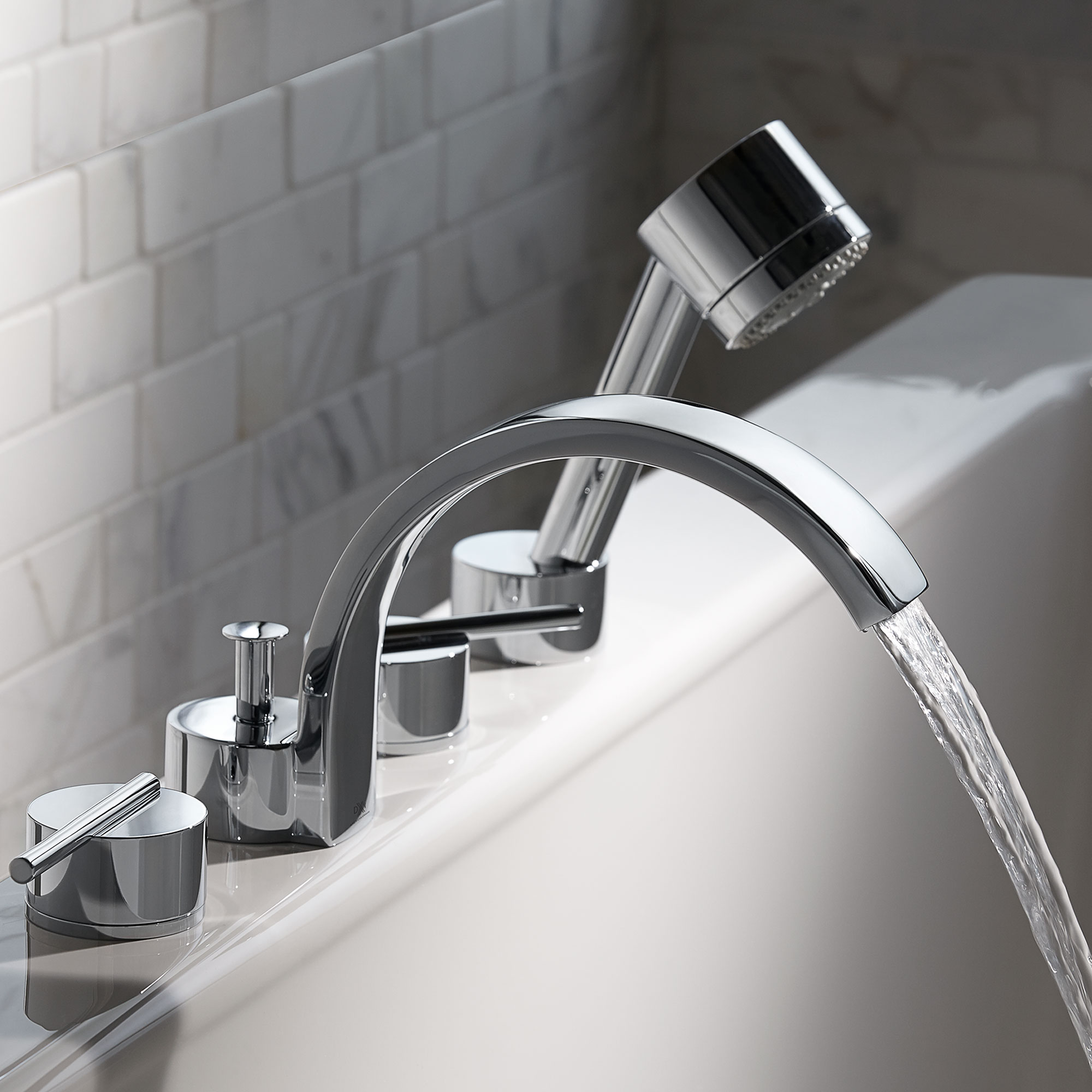 Deck Mount Bathtub Faucet With Hand Shower